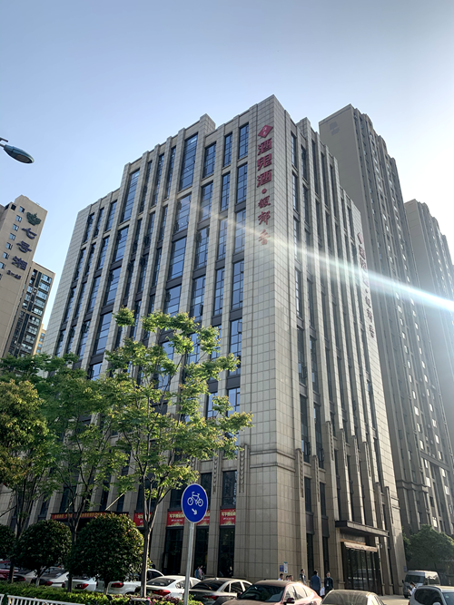 辦公樓中央空調(diào)、中央空調(diào)、湖南中央空調(diào)、中央空調(diào)節(jié)能改造、陜西中央空調(diào)、商用中央空調(diào)